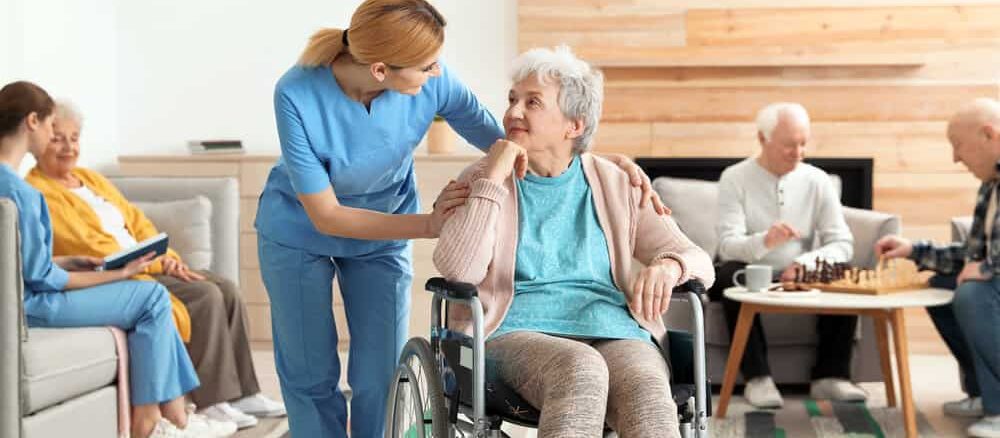 خدمات پزشکی و پرستاری در منزل؛ راهکاری ایمن، اقتصادی و انسانی برای مراقبت از بیماران